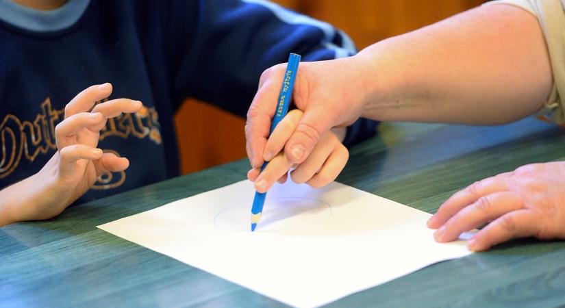 „Jól kell férjhez menni” – súlyos problémákról beszélt egy korai fejlesztésben dolgozó gyógypedagógus