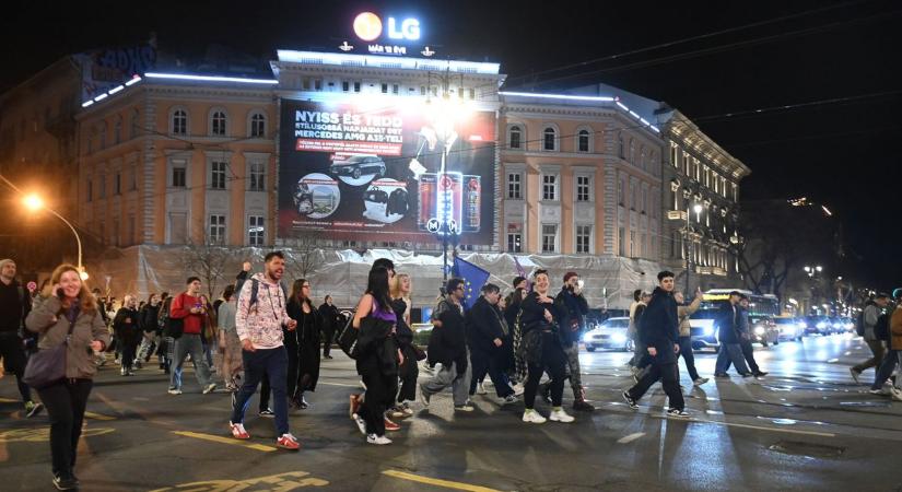 Ez több ezer munkavállalót érint: nyílt levélben fordult a döntéshozókhoz a reklámcég az új törvénytervezet miatt