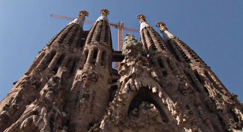 A Sagrada Família új, igen durva LEGO-szettje olyan sok elemből áll, hogy közel annyi ideig tart majd megépíteni, mint az igazit