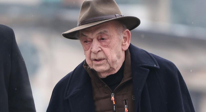 Bodrogi Gyula megszólalt az állapotáról: "Nemsokára eldobom a botot"