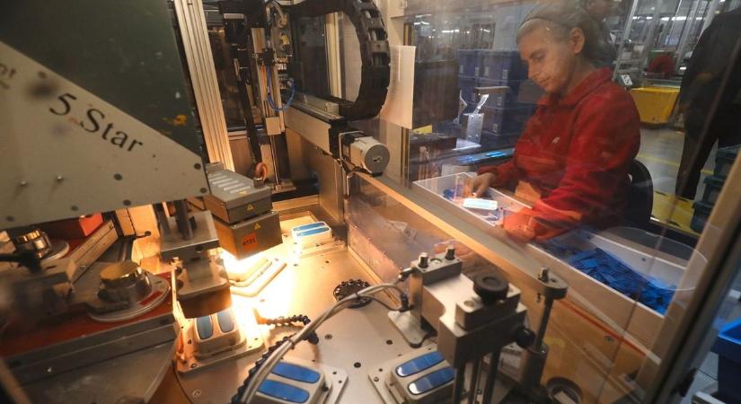 Betelt a pohár a munkavállalóknál: sztrájkolnak pénteken a külföldi multi két gyárában is