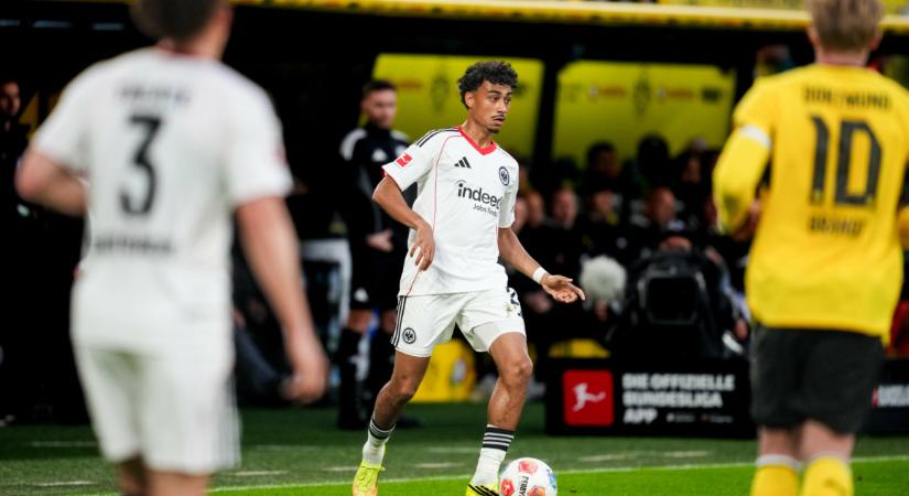 Bundesliga: ligán belülről érkezhet balhátvéd a Bayern Münchenhez! – sajtóhír