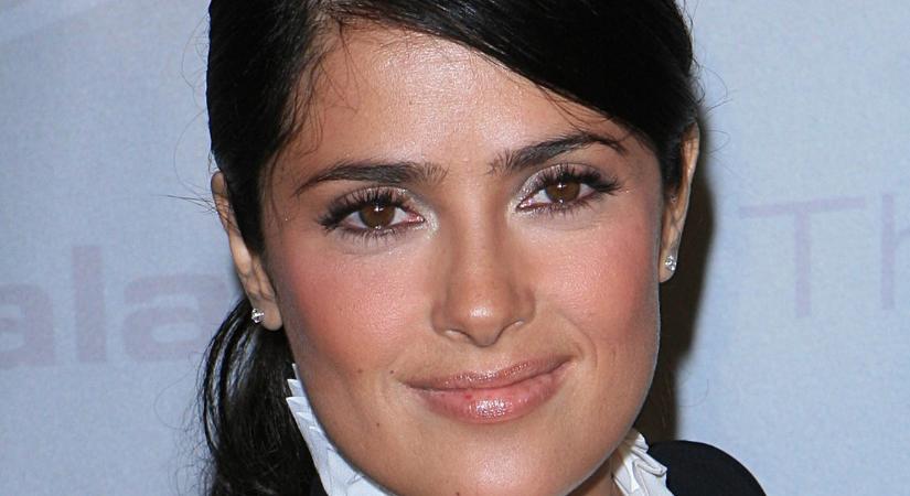 Senki sem hitte volna, hogy ez Salma Hayek: régi fotója felrobbantotta a netet