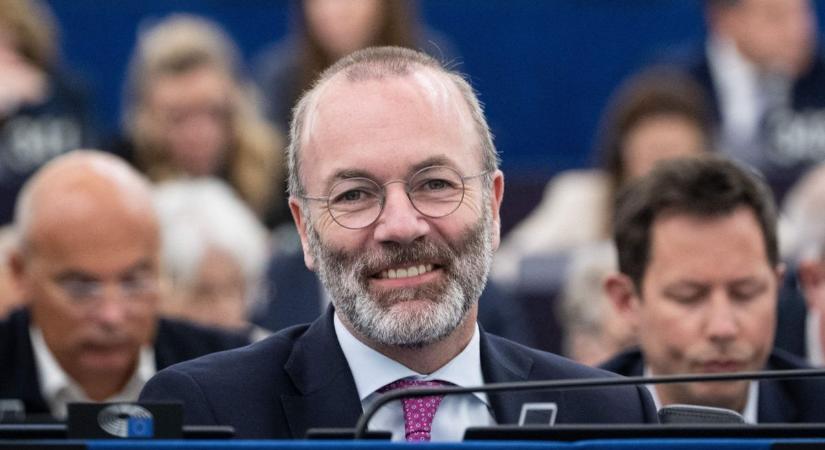 Meghúzta a brüsszeli oroszlán bajszát a Politico: még azon is elmorfondíroztak, milyen lenne Manfred Weber sikeres zenészként
