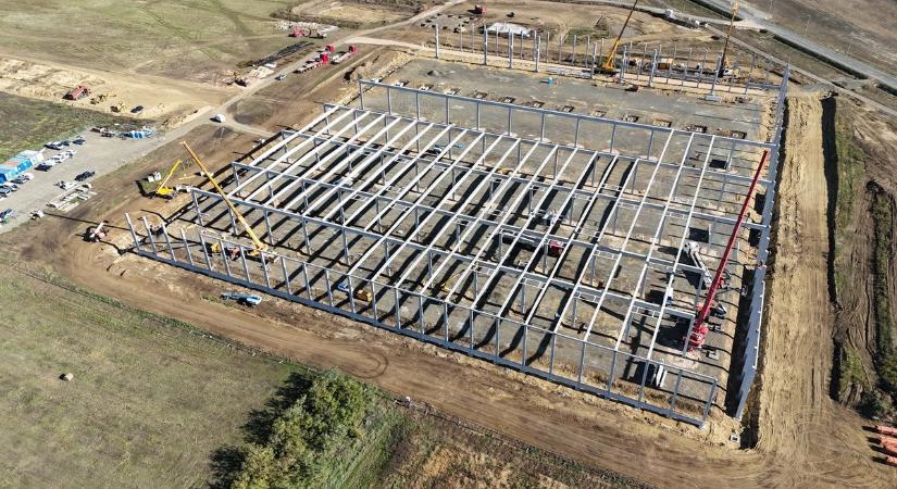 Kínai bejelentés: új akkumulátoripari óriásgyárat akarnak építeni Magyarországon, már megvan a pontos helyszín – ezt már a Tisza-kormányzatnak kell jóváhagynia