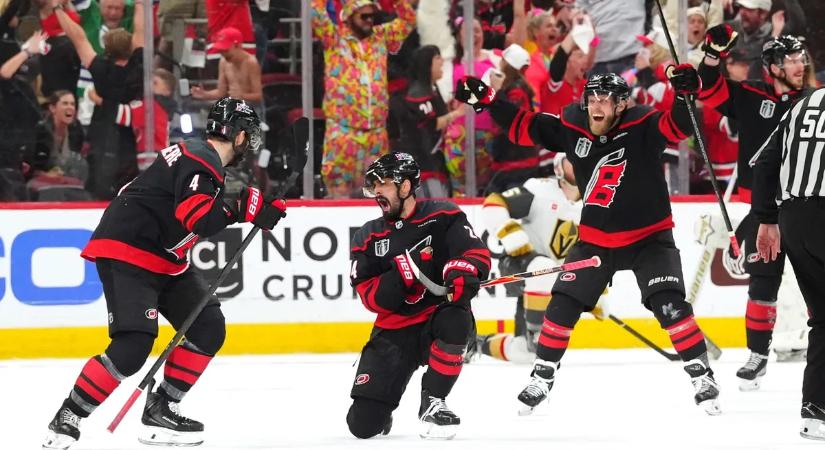 NHL: hosszabbításban dőlt el, egyenlített a Carolina a Vegas ellen