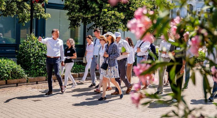 Több száz település csap össze a rangos címekért