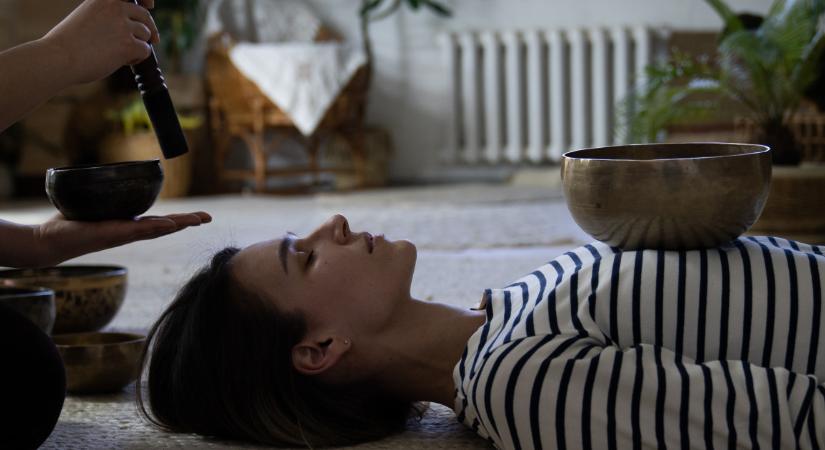 Miért kéne minden anyának hangtál terápiára járnia?