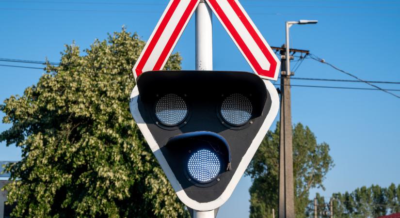 Elütött egy embert egy vonat Kál-Kápolna állomáson