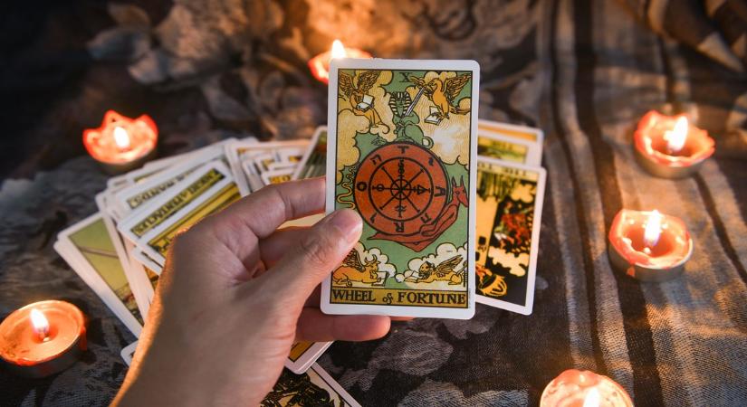 Itt a nagy napi tarot horoszkóp minden csillagjegynek június 5-re: komoly energiák alakítják a sorsunkat ma