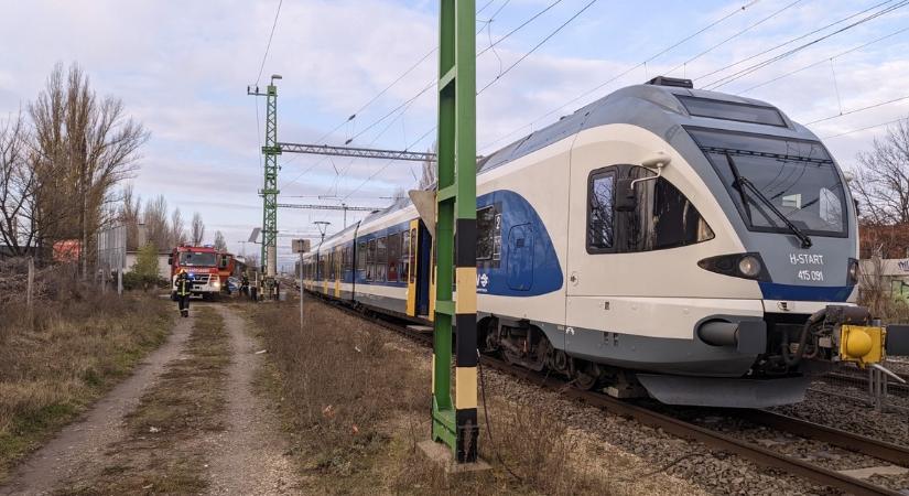 Gázolt az Intercity a miskolci fővonalon