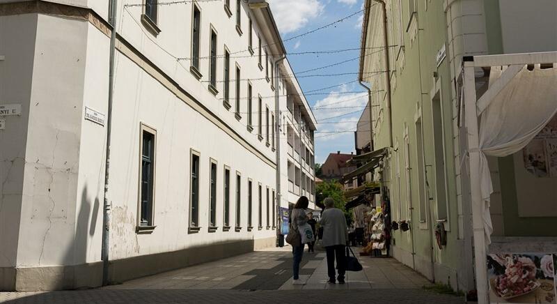 Ifiház helyett "Fiatalok utcája" nyílik Egerben