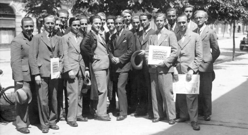 Sokan buktak az érettségin, megostromolták a tanár házát 1912-ben