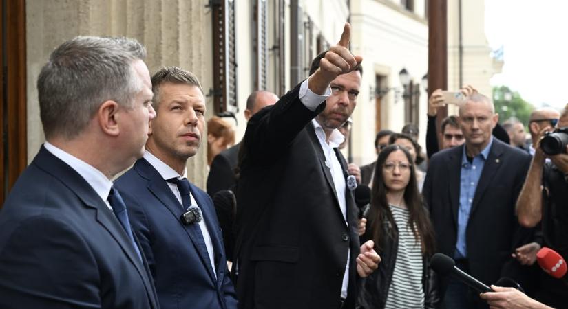 Vitézy Dávid is ott lesz a kormányszóvivői tájékoztatón