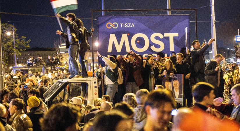 Francis Fukuyama: „1989 szelleme” tovább él, ezt jelzi Orbán veresége, amelyet százezrek ünnepeltek az utcákon