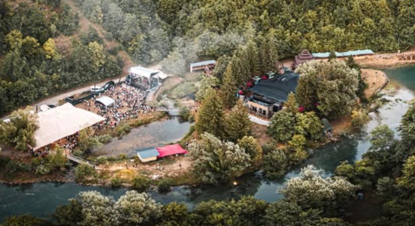 A Bear Stone szerintünk megérdemli a legszebb fesztiválhelyszín elismerést – most itt a line up is!