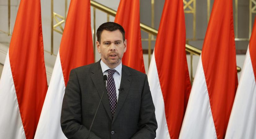 Vitézy Dávid bejelentette, hogy új Btk.-tényállásban büntetik a hamis vagyonnyilatkozatokat leadó parlamenti képviselőket