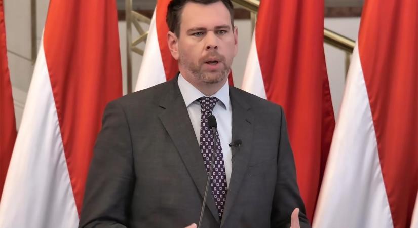 Elkészült a Tisza törvényjavaslata a gyűlöletpropaganda, a plakátok és a többi vizuális környezetszennyezés visszaszorításáról