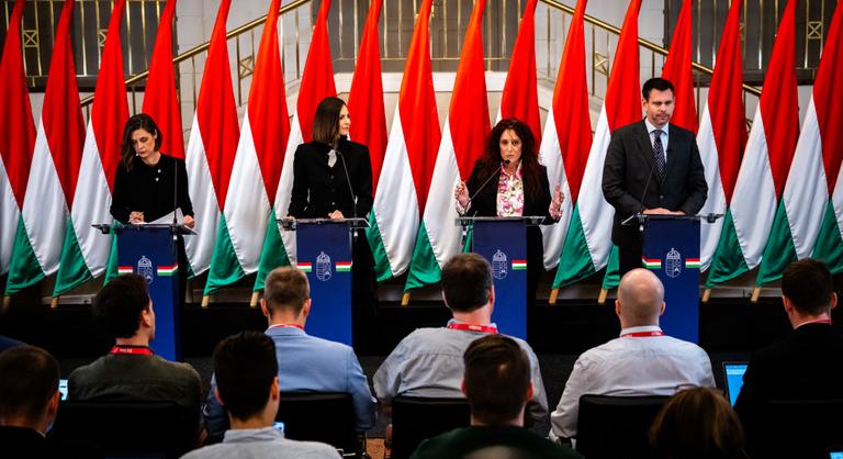 Döntött a kormány a vendégmunkásokról, azonnali szigorítás jön - Kormányszóvivői tájékoztató