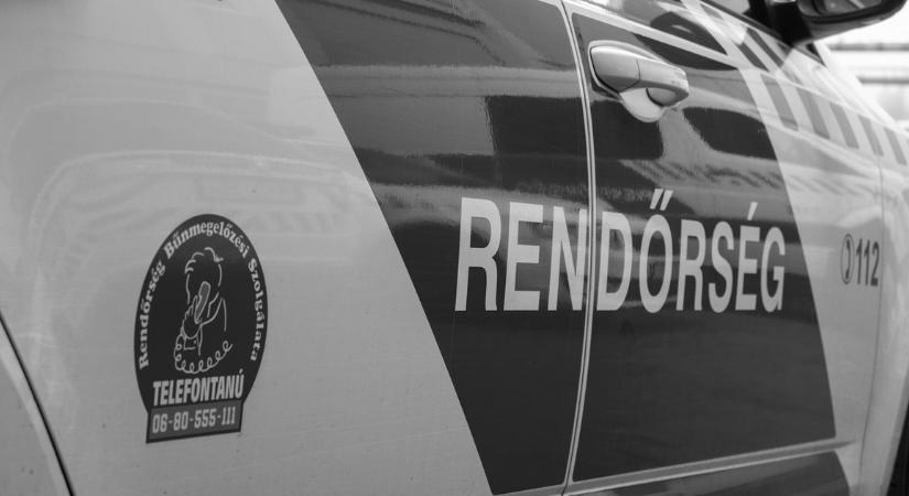 Rettenetes baleset: két autó és egy motorkerékpár rohant egymásba Tabnál! A motoros meghalt, utasa életéért még küzdenek