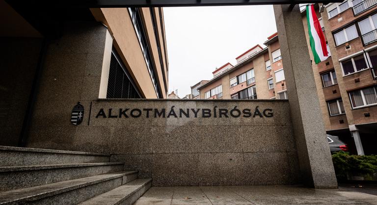 Megsemmisítette az Alkotmánybíróság az Orbán-kormány vitatott rendeletét