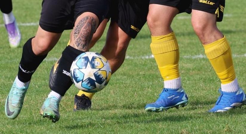 Kettőt is elkövetett – hosszabb ideig csak a korláton kívülről nézheti a meccset a borsodi focista