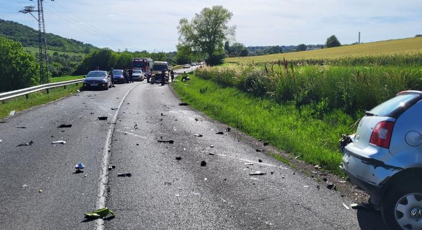 Húszéves iregszemcsei férfi halt meg a csütörtöki motorbalesetben (durva fotók a helyszínről)