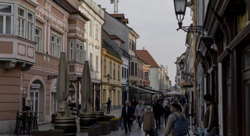 Ha nem jut forrásokhoz, Győrnek ősszel sportlétesítményeket kell bezárnia