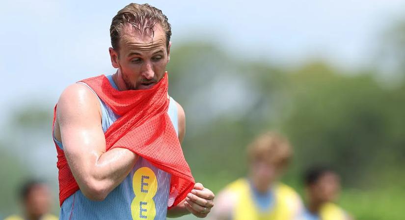 Jeges törölközőkbe csomagolnák Harry Kane-t az angolok
