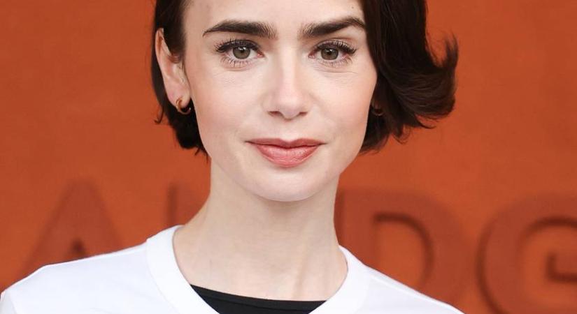 Lily Collins imádja az új nyári cipőtrendet: ez a kényelmes retró fazon mindenhez passzol