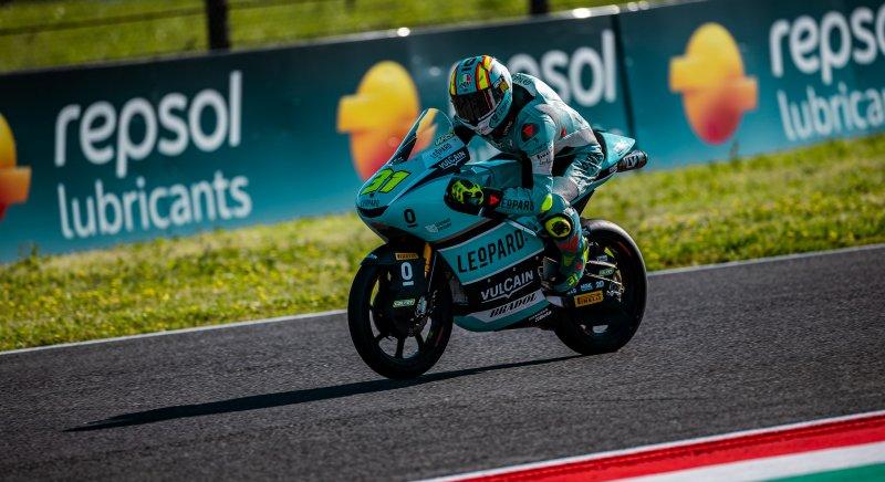 Kőkemény büntetés: hat versenyről zárták ki a Moto3 bajnoki dobogósát