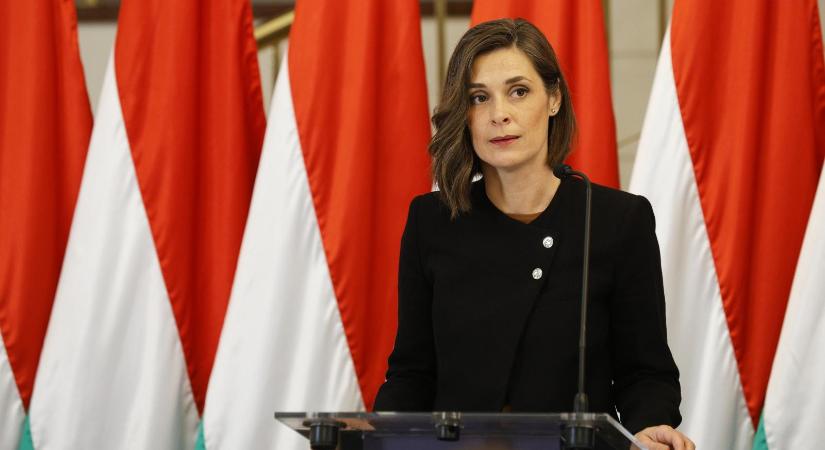Szondi Vanda: A kormánynak sok a dolga, pont nem foglalkozott azzal, mi van a falon – Videó!