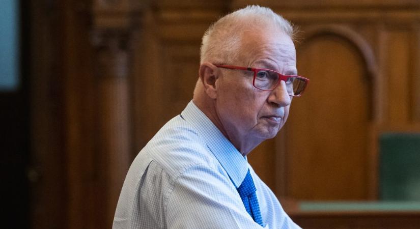 Trócsányi a 24.hu-nak: Még az ülésteremben sem tartózkodhatok a Sulyok-ügy tárgyalásán