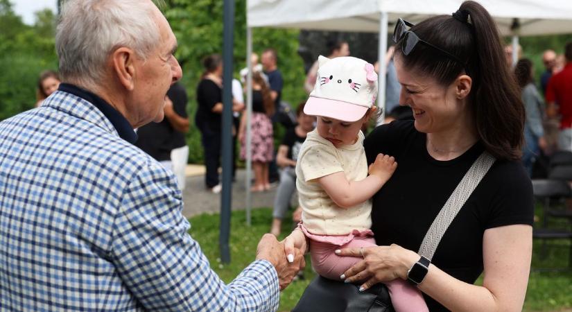 Új nevekkel lombosodott a kaposvári Életfa