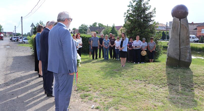 Trianon emlékezete és a nemzeti egység ünnepe Nagydobronyban