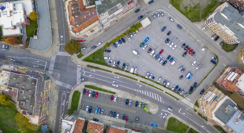 Hévíztől a János Kórházig: hogyan lesz a parkolóból adatvezérelt, bevételtermelő rendszer?