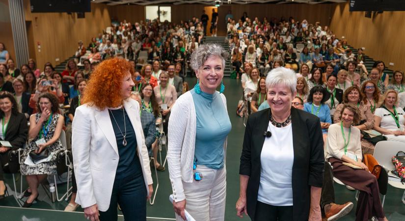 „Még szoknom kell, hogy kormányzati szereplők azt mondják, amit szerintünk is tenni kellene” – először vett részt szakmai konferencián az új oktatásirányítás, vajon hogyan szerepeltek?