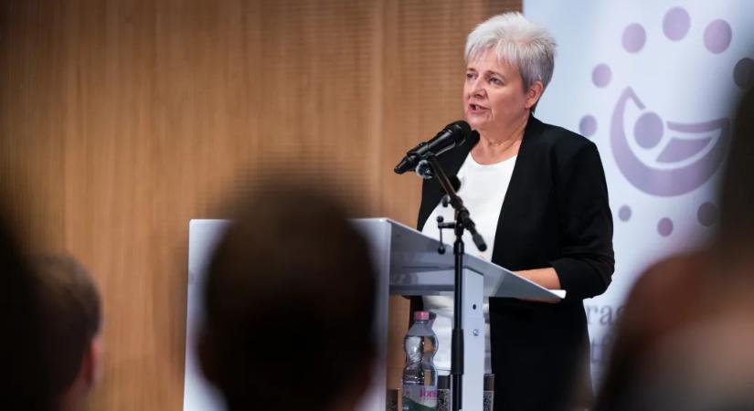 Lannert Judit elárulta, miért került be a gyerek szó a minisztériumának nevébe