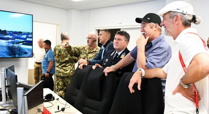 Az égbolt urai a legújabb csúcstechnológiákat tesztelték Szolnokon – galériával, videóval