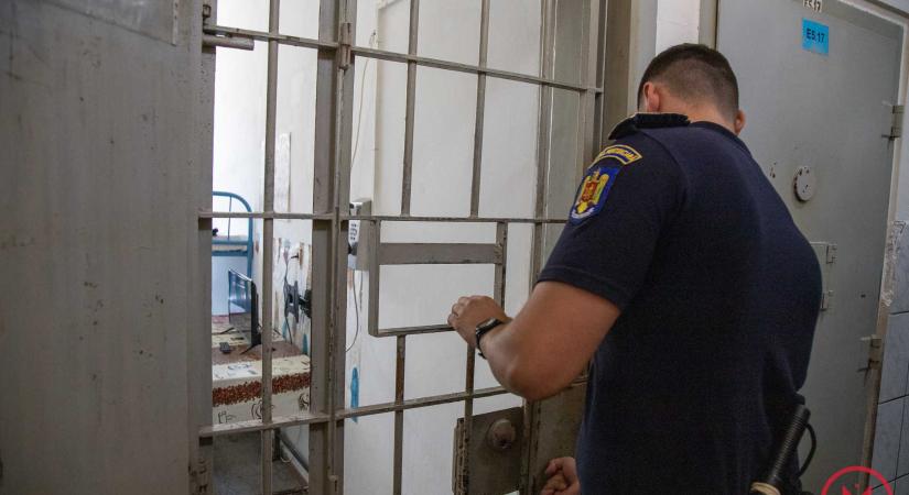 Előzetesben maradnak a korrupcióval vádolt volt ügyészek