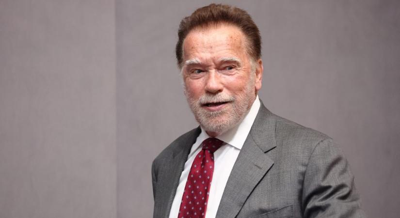Bringázás közben fotózták le Arnold Schwarzeneggert Budán