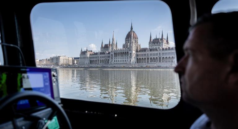 Szigorít a kormány, új szabályok jönnek a külföldi munkavállalók foglalkoztatásában
