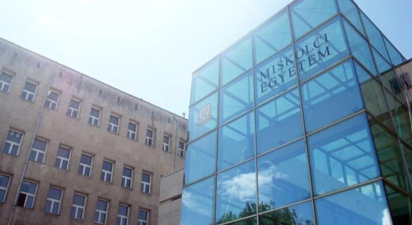 A végtelen titkai zárták a Miskolci Egyetem ismeretterjesztő előadássorozatát