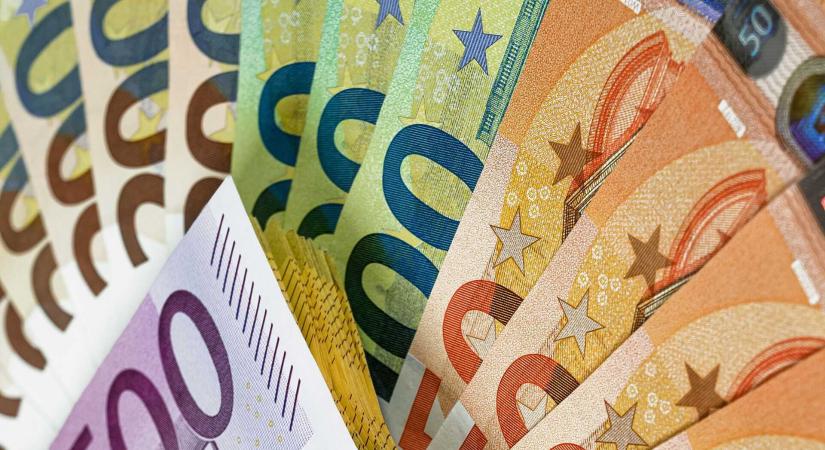 Akkora gödörben volna uniós pénzek nélkül a gazdaság, hogy nem látnánk az alját