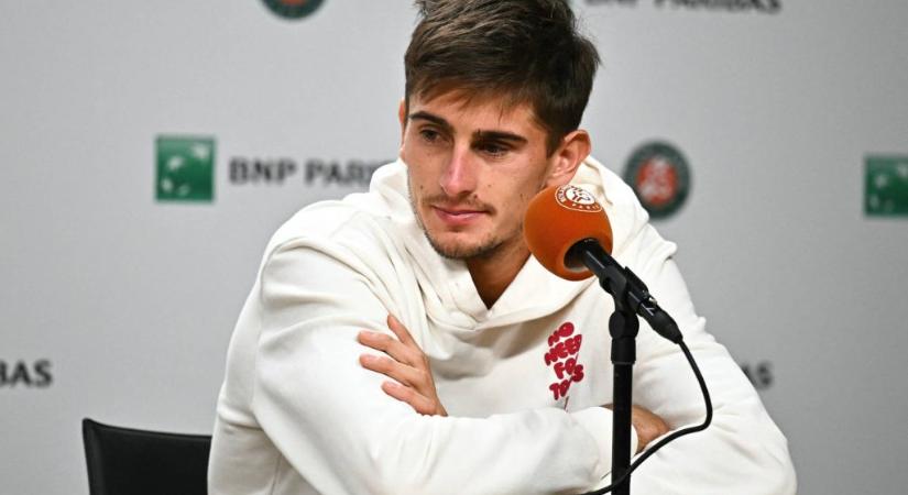 Élete legnagyobb meccse előtt megbetegedett, visszalépett az elődöntőtől a Garros meglepetésembere