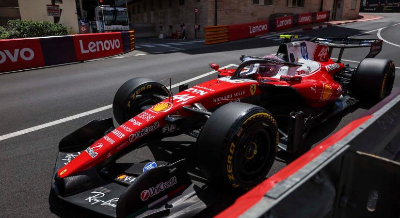 Hamilton az élen Monacóban, de még többet vár a Ferraritól