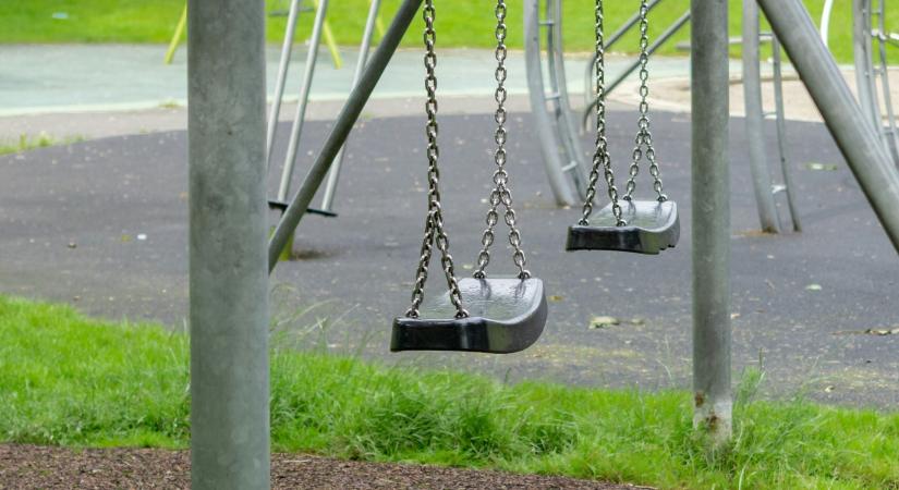 Játszótérbe csapódott a 20 éves ámokfutó, felfoghatatlan magyarázatot adott – folytatása lett az ügynek