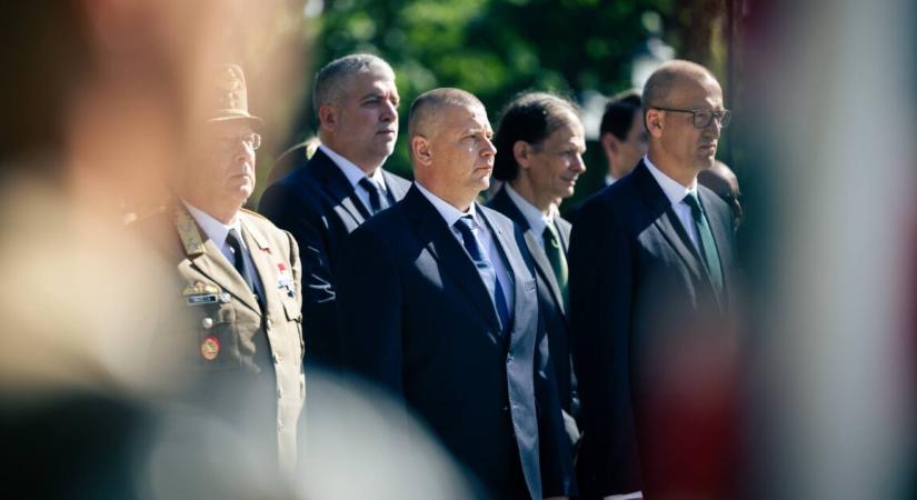 Azonnali bejelentést tett Ruszin-Szendi Romulusz péntek este az újdörögdi kézigránát-baleset ügyében