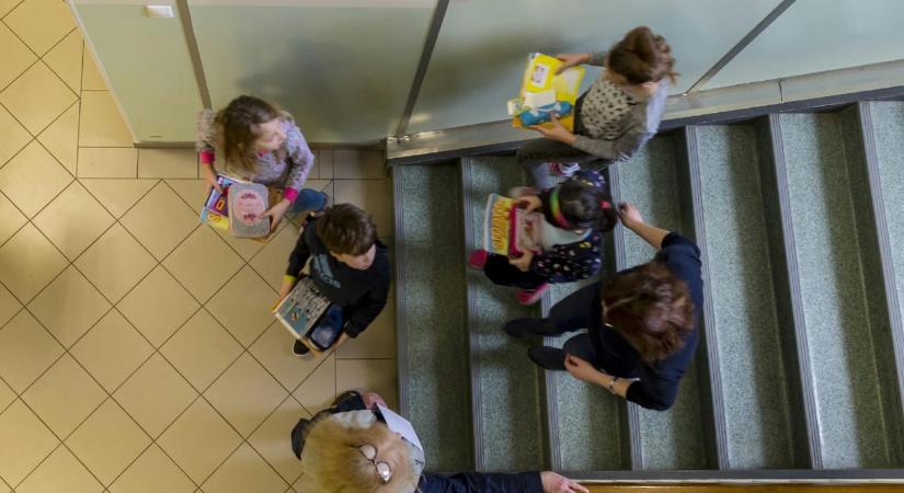 Szélesebb jogköröket adna a szülőknek az óvodákban és iskolákban a Gyermekjogi Civil Koalíció