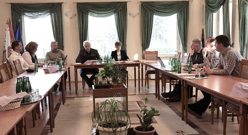 Pro Urbe díj a várossá válás 25-ik évfordulójára